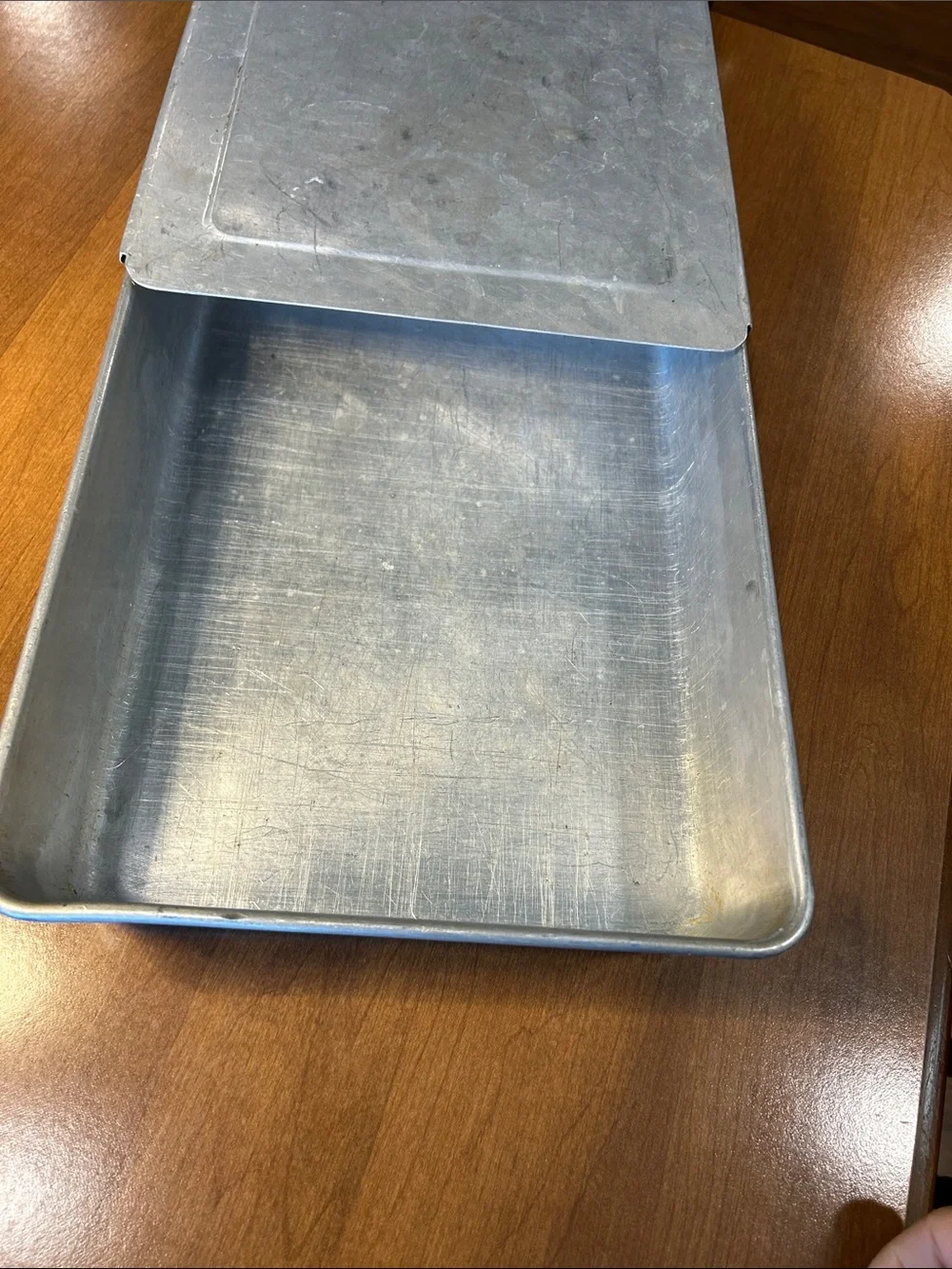 Vintage Mirro 13” x 9” Aluminum cake pan with lid